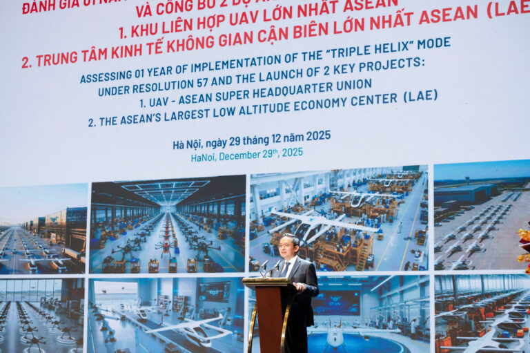 REUTERS – HÃNG THÔNG TẤN HÀNG ĐẦU THẾ GIỚI ĐƯA TIN VỀ SỰ KIỆN CT GROUP CÔNG BỐ ĐẦU TƯ HAI DỰ ÁN CÔNG NGHỆ LỚN NHẤT ASEAN