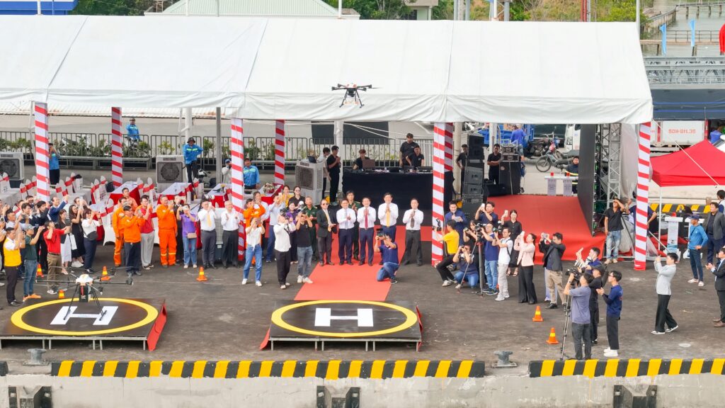 THÀNH PHỐ ĐẦU TIÊN Ở ASEAN BAY BIỂN GIAO HÀNG BẰNG UAV