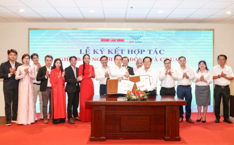 CÁI BẮT TAY ĐẦU NĂM MỚI: ĐƯA KINH TẾ KHÔNG GIAN TẦM THẤP BẢO VỆ BIỂN ĐẢO VÀ THỀM LỤC ĐỊA