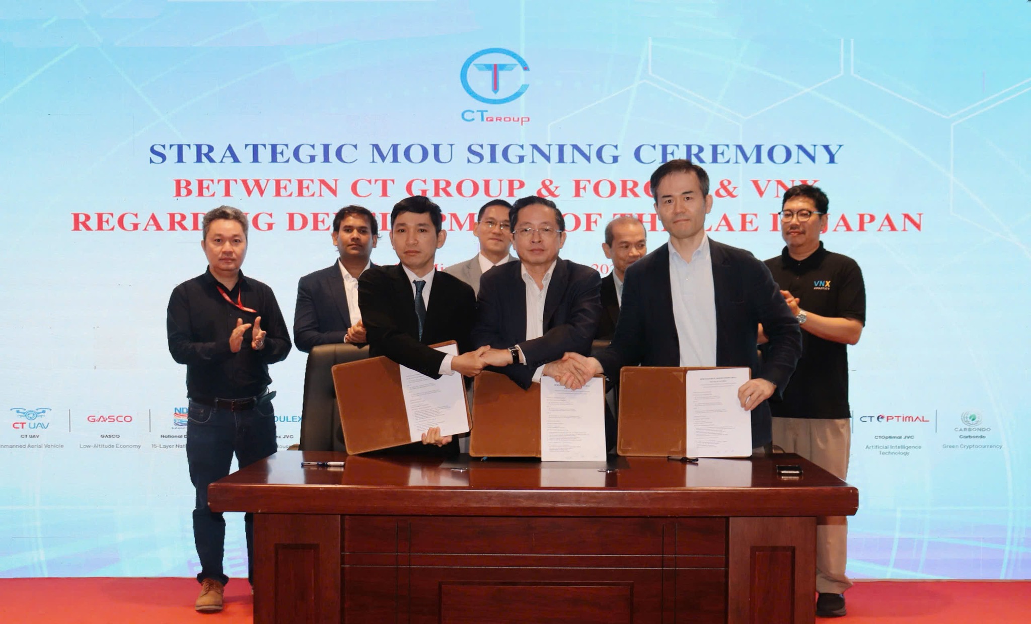 kinh tế không gian tầm thấp